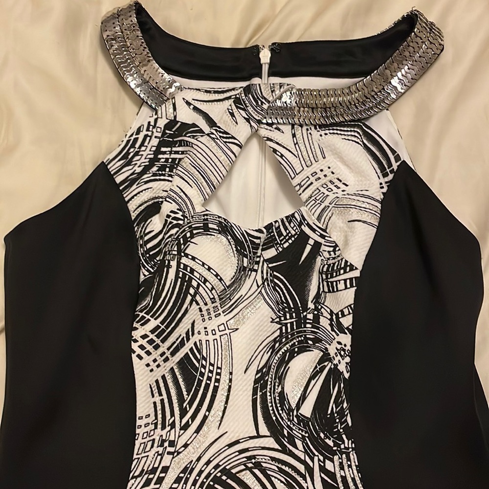 Fun dress perfect for holiday parties, clubs, or a nice night out.